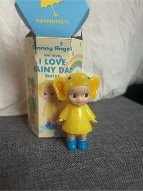 Sonny Angel I Love Rainy Day Figure - Yellow Elephant